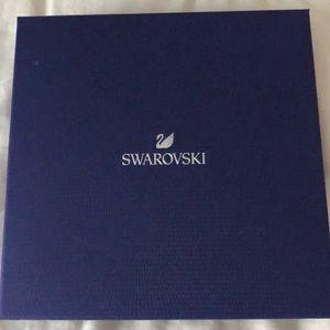 Swarovski seashell necklace